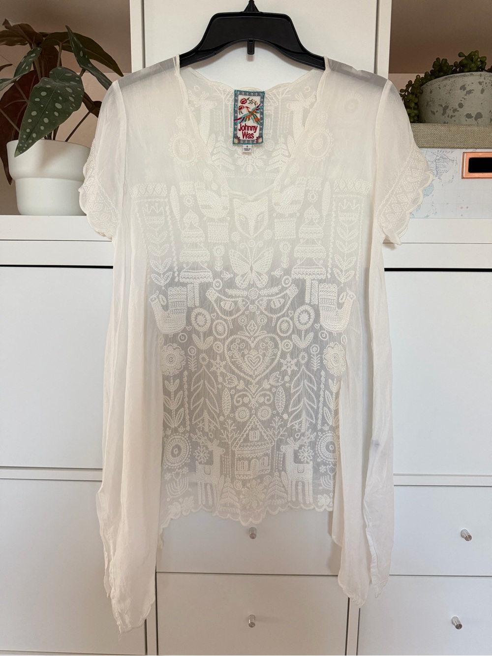 Johnny Was White Embroidered Cupra Rayon Top Size S